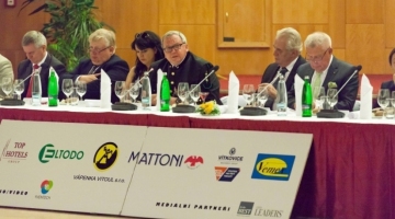 Ředitel společnosti Ing. Ladislav Vitoul při projevu s prezidentem republiky