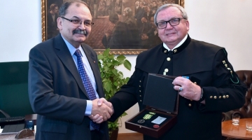 JUDr. Pavel Dvořák, the deputy chairman and the director of the Law and Economy Department, with the company director JUDr. Pavel Dvořák, the deputy chairman and the director of the Law and Economy Department, with the company director